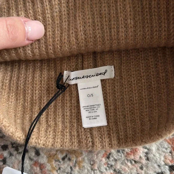 NEW- Unsubscribed Beanie Hat Bundle 100% Cashmere - Picture 8 of 10